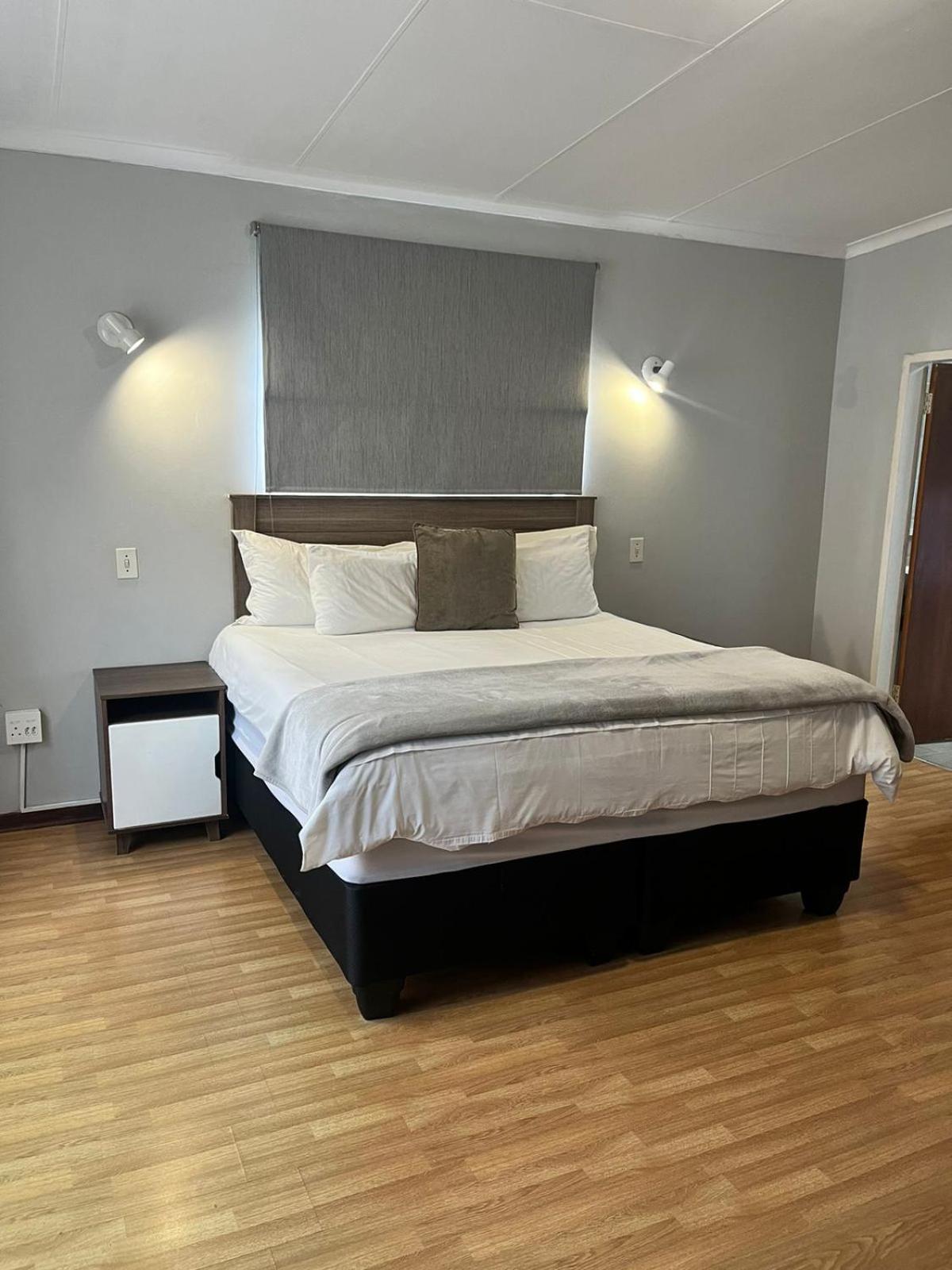 African Kingdom Guest House Boksburg Buitenkant foto