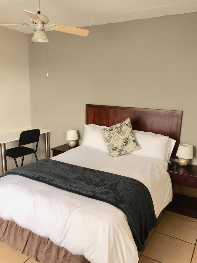 African Kingdom Guest House Boksburg Buitenkant foto